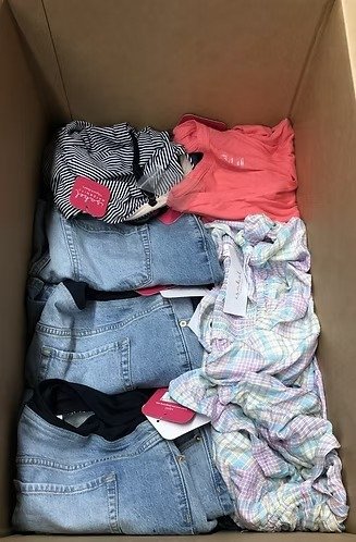 Manifested Pallet of Maternity Clothing - Image 4