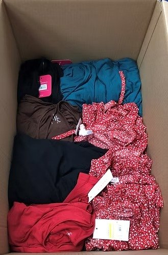 Manifested Pallet of Maternity Clothing - Image 5